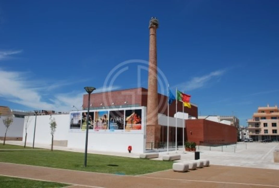 Terreno para Venda em Quelfes Foto 11
