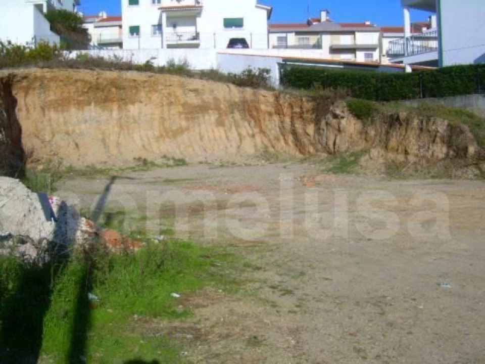 Terreno para Venda em Tavarede Foto 3