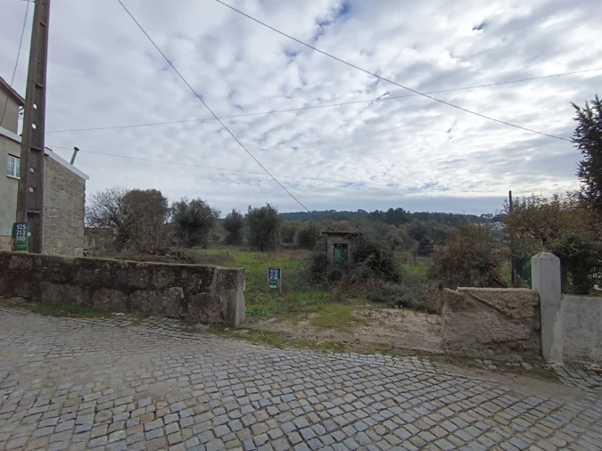Terreno para Venda em Santar e Moreira Foto 3