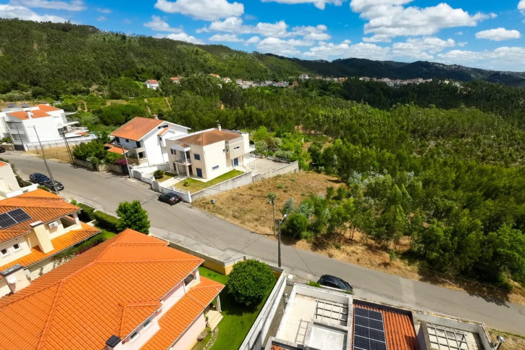 Terreno para Venda em Eiras e São Paulo de Frades Foto 2