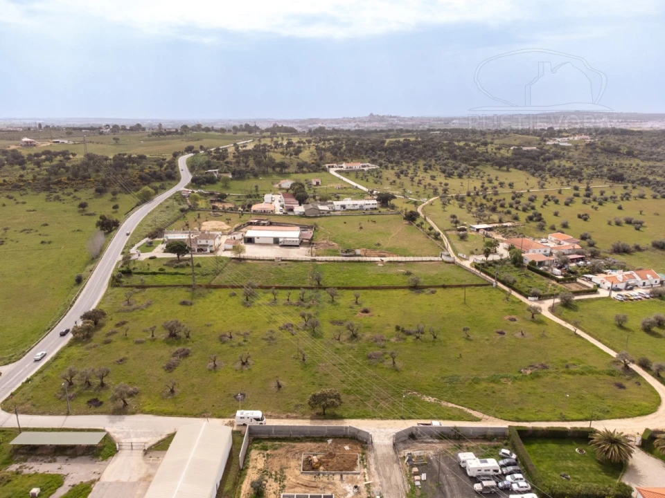 Terreno para Venda em Bacelo e Senhora da Saúde Foto 4
