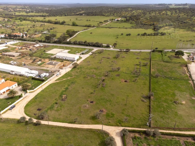Terreno para Venda em Bacelo e Senhora da Saúde Foto 3