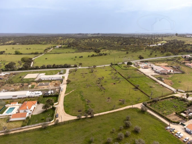 Terreno para Venda em Bacelo e Senhora da Saúde Foto 9