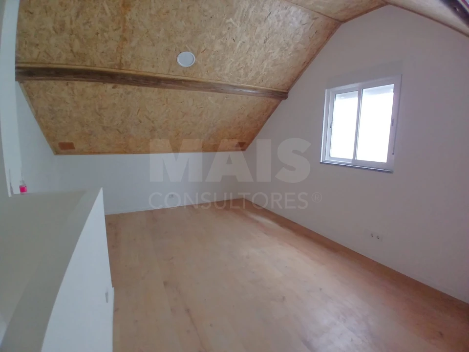 Moradia T1 para Venda em Ribafria e Pereiro de Palhacana Foto 3