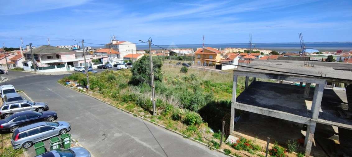 Terreno para Venda em Santa Iria de Azoia, São João da Talha e Bobadela Foto 3