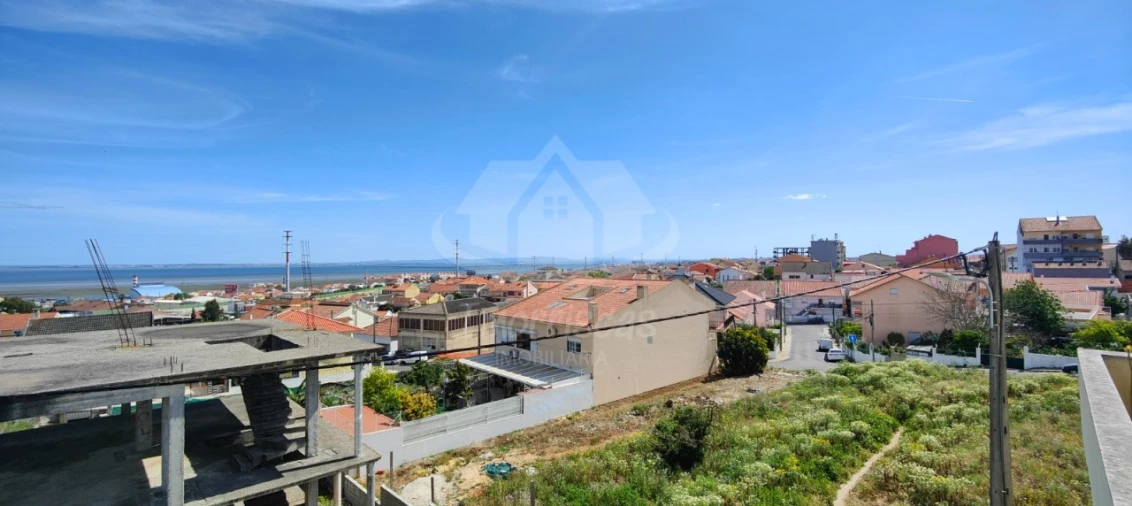 Terreno para Venda em Santa Iria de Azoia, São João da Talha e Bobadela Foto 15