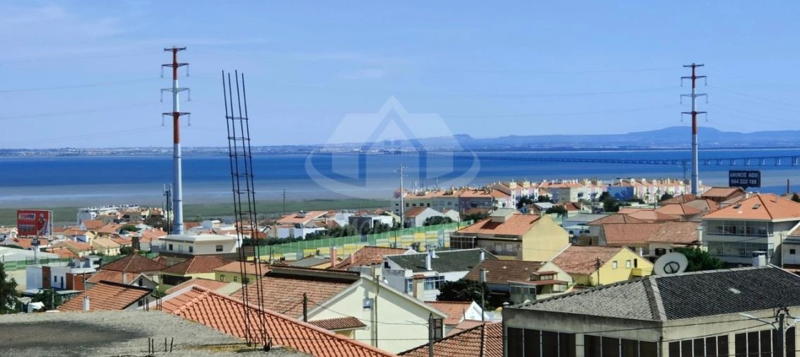 Terreno para Venda em Santa Iria de Azoia, São João da Talha e Bobadela Foto 16