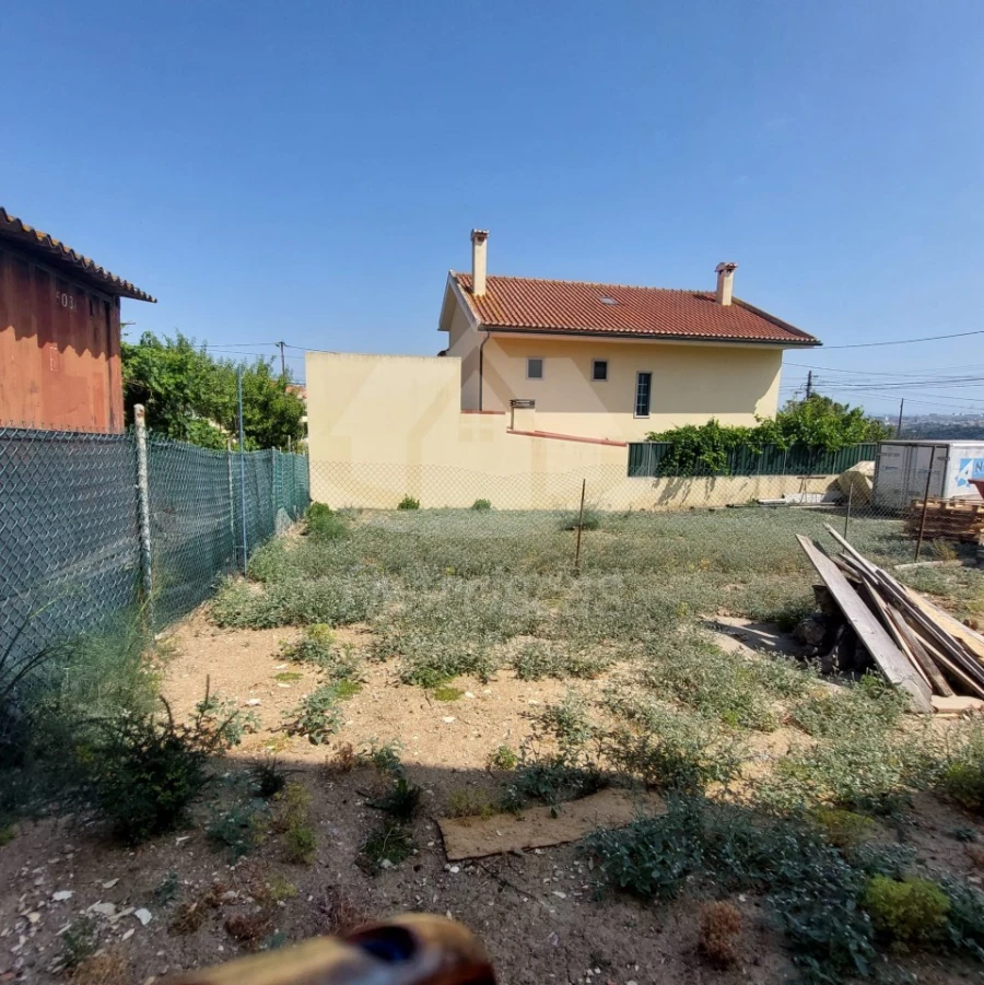 Terreno para Venda em Santa Iria de Azoia, São João da Talha e Bobadela Foto 1