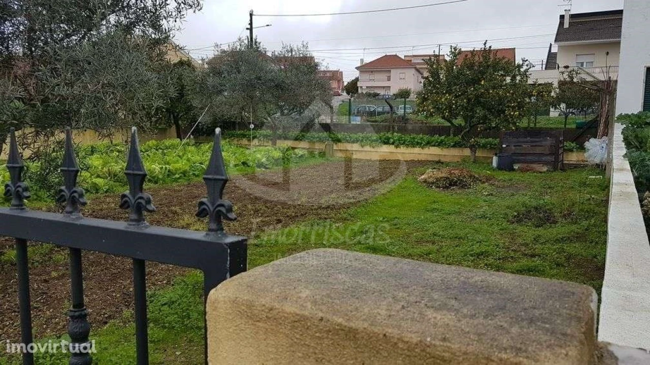 Terreno para Venda em Santa Iria de Azoia, São João da Talha e Bobadela Foto 11