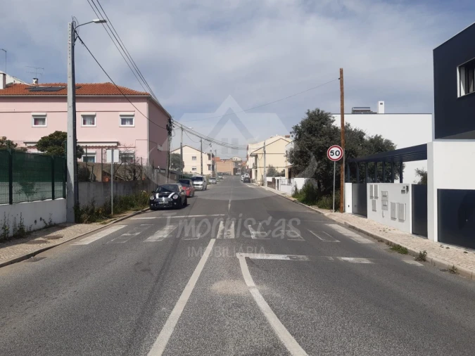 Terreno para Venda em Santa Iria de Azoia, São João da Talha e Bobadela Foto 6