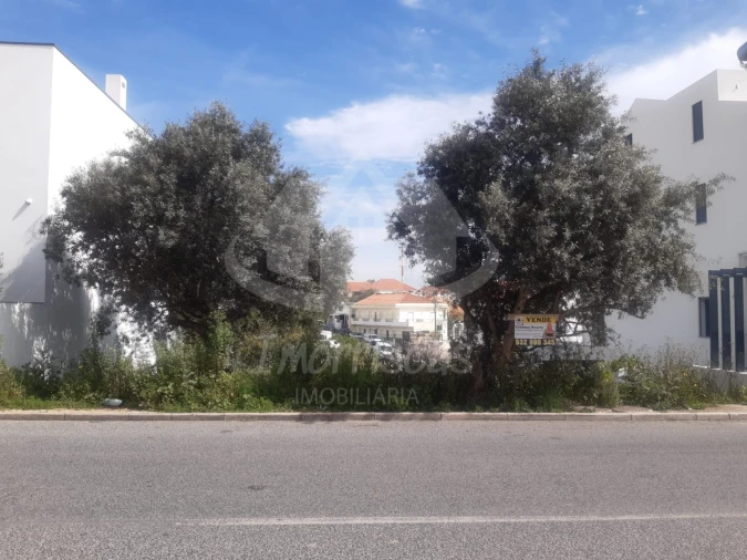 Terreno para Venda em Santa Iria de Azoia, São João da Talha e Bobadela Foto 1