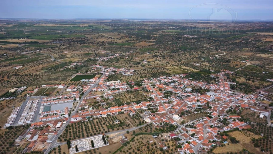 Terreno para Venda em Reguengos de Monsaraz