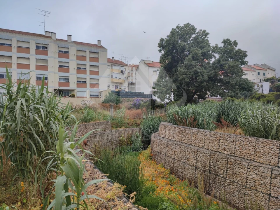 Terreno para Venda em Póvoa de Santa Iria e Forte da Casa Foto 3