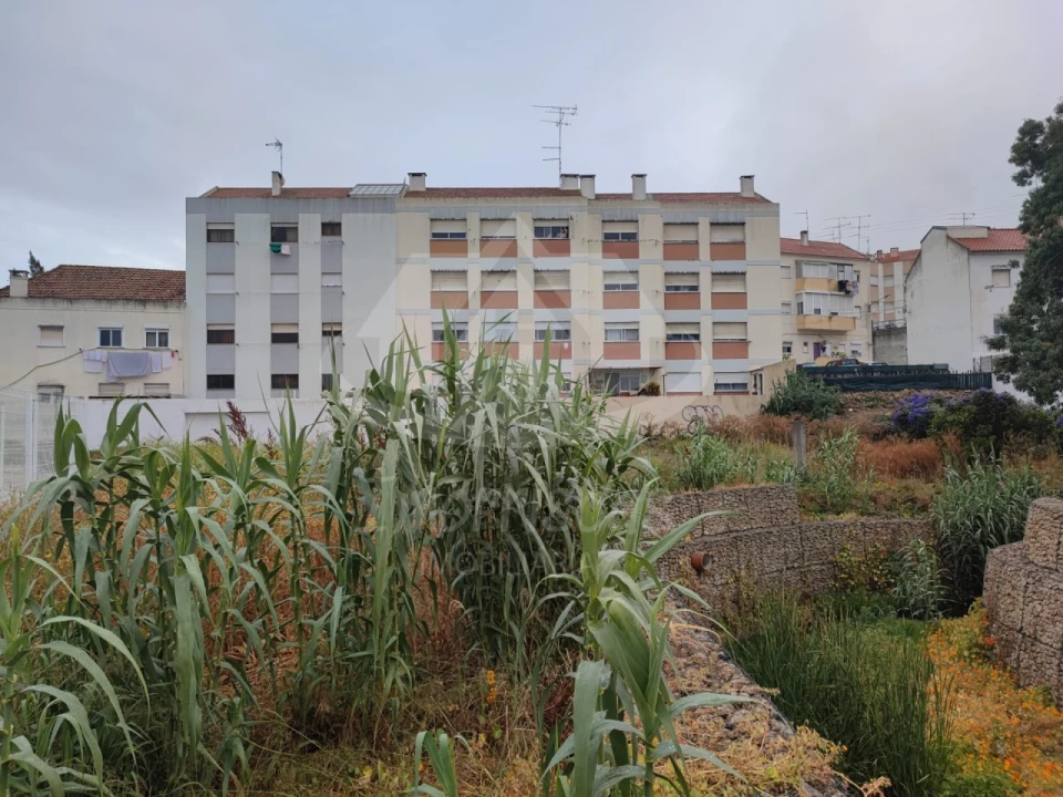 Terreno para Venda em Póvoa de Santa Iria e Forte da Casa Foto 2
