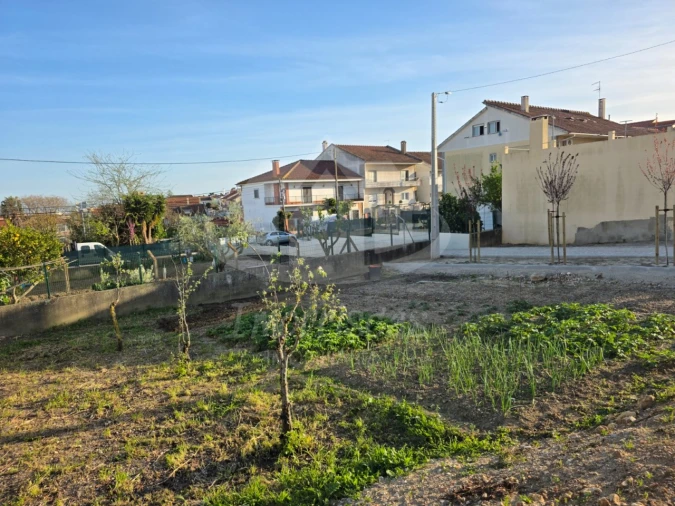 Terreno para Venda em Santa Iria de Azoia, São João da Talha e Bobadela Foto 2