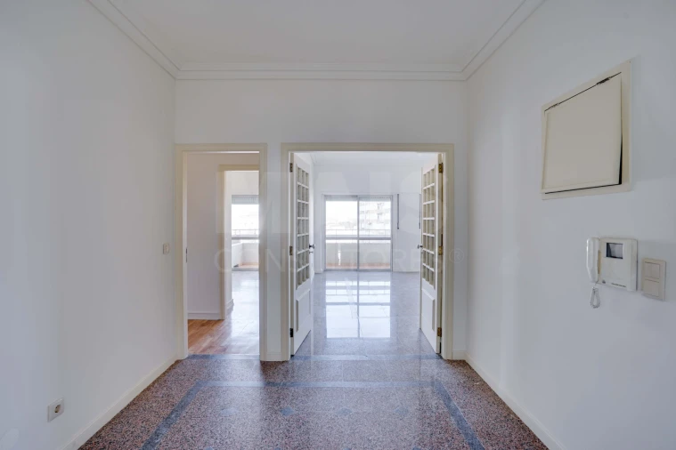 Apartamento T5 para Venda em Lumiar Foto 2