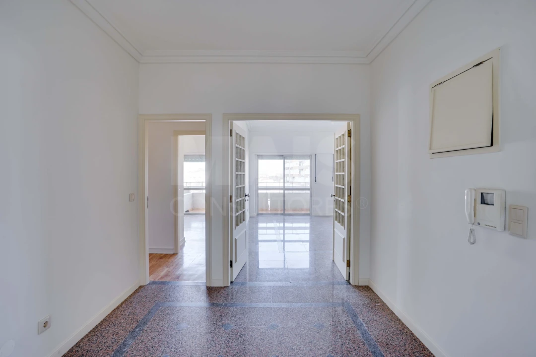 Apartamento T5 para Venda em Lumiar Foto 2