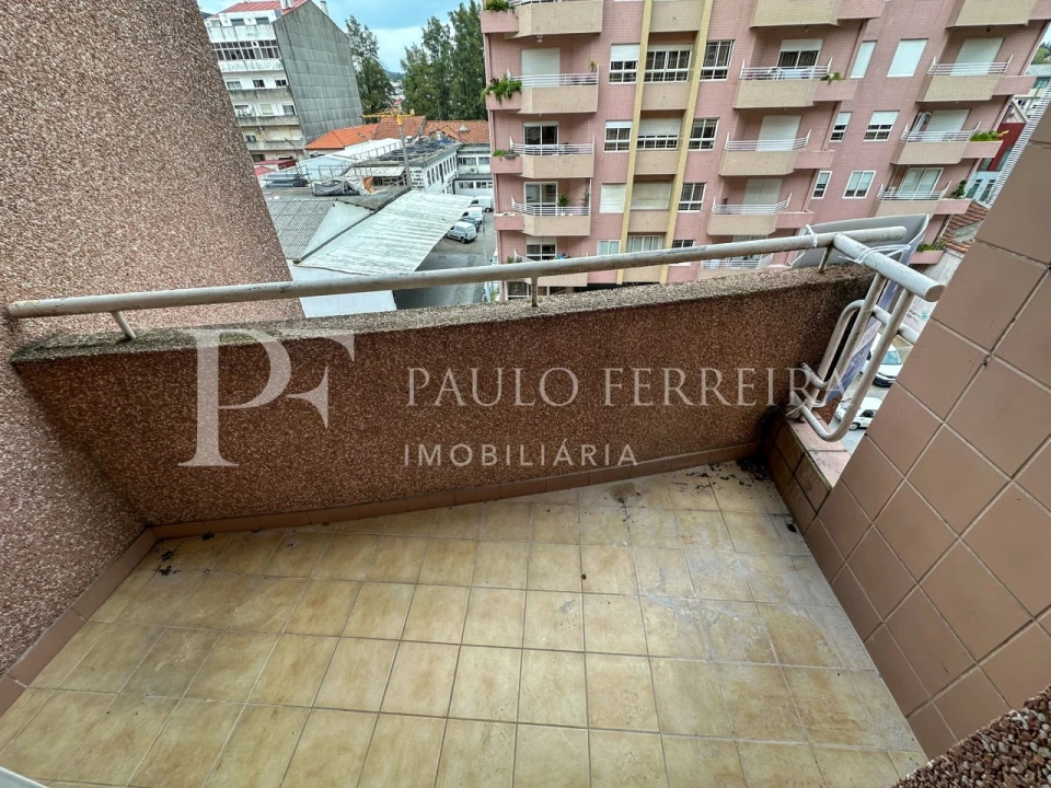 Apartamento T2 para Arrendamento em Vila Nova de Famalicão e Calendário Foto 4