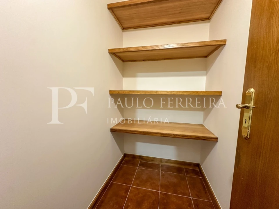 Apartamento T2 para Arrendamento em Vila Nova de Famalicão e Calendário Foto 7