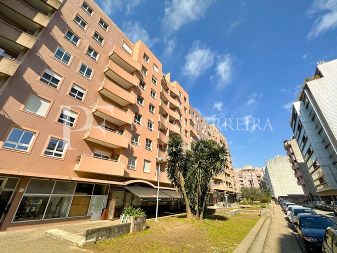 Apartamento T2 para Arrendamento em Vila Nova de Famalicão e Calendário