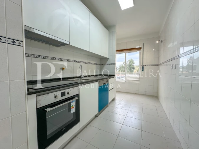 Apartamento T2 para Arrendamento em Vila Nova de Famalicão e Calendário Foto 5