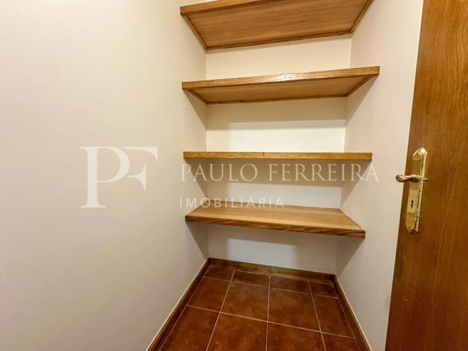 Apartamento T2 para Arrendamento em Vila Nova de Famalicão e Calendário Foto 7