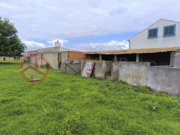 Terreno Misto para Venda em Pinhal Novo