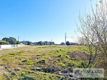 Terreno para Venda em Carreço