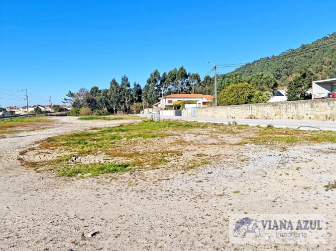 Terreno para Venda em Carreço Foto 2