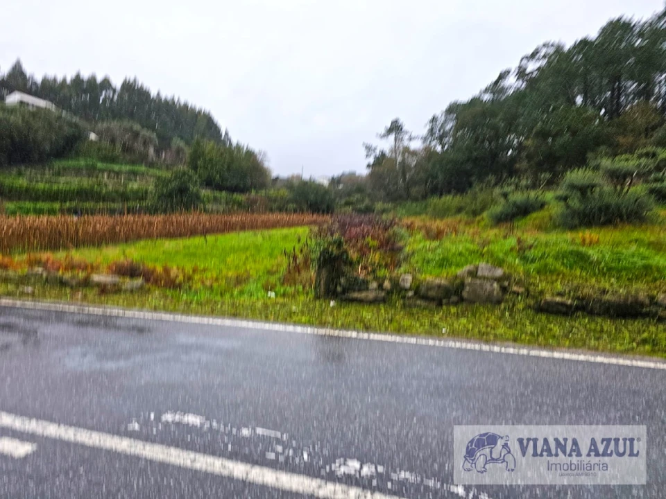 Terreno para Venda em Freixieiro de Soutelo Foto 1