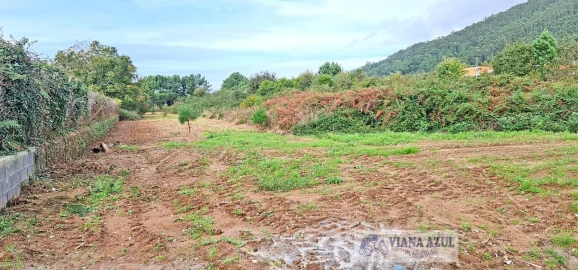 Terreno para Venda em Carreço