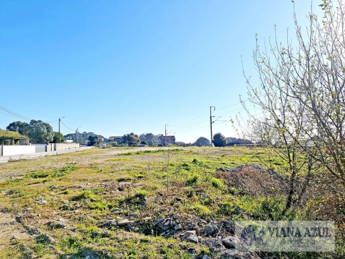 Terreno para Venda em Carreço Foto 8