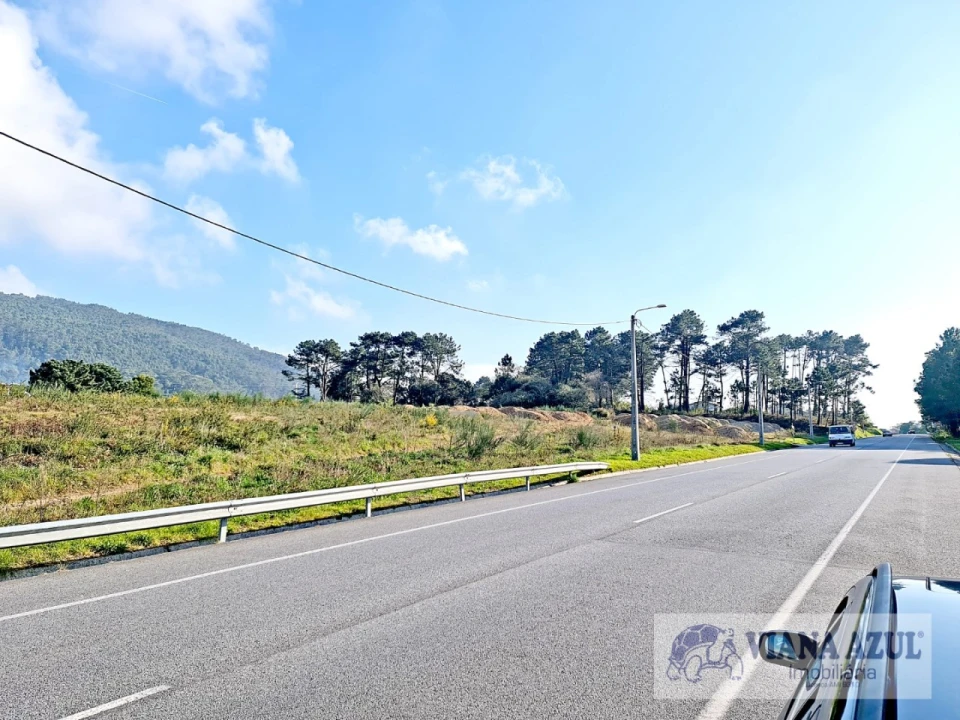 Terreno para Venda em Carreço Foto 3