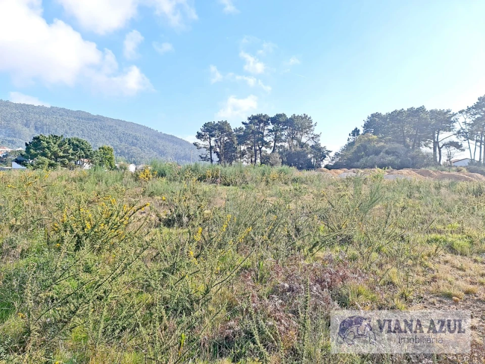 Terreno para Venda em Carreço Foto 6