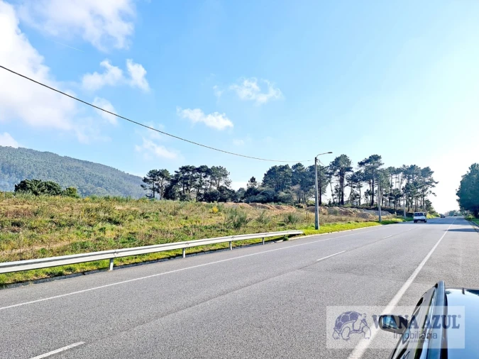 Terreno para Venda em Carreço Foto 3
