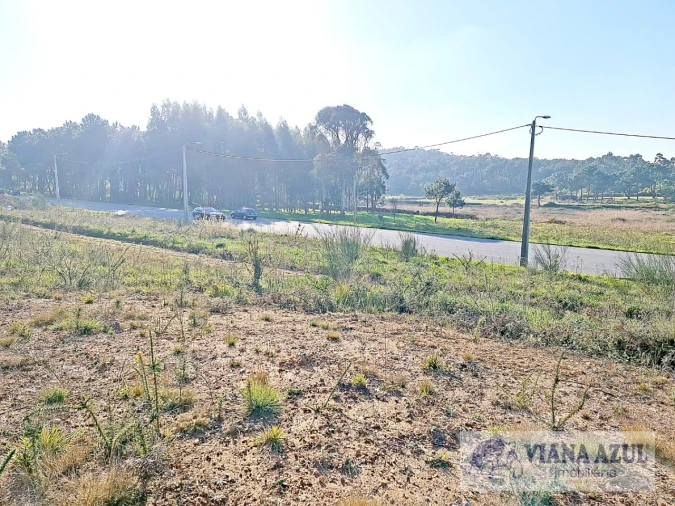 Terreno para Venda em Carreço Foto 8