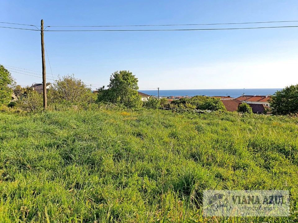 Terreno para Venda em Carreço Foto 7