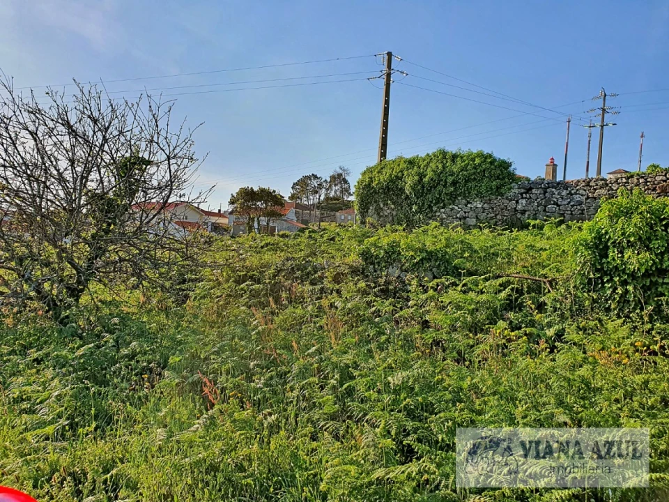 Terreno para Venda em Carreço Foto 10