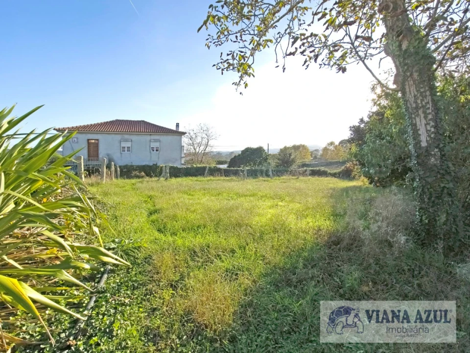 Terreno para Venda em Santa Marta de Portuzelo Foto 3