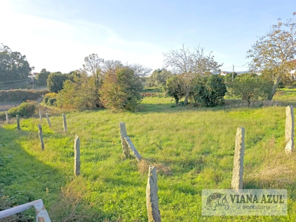 Terreno para Venda em Santa Marta de Portuzelo Foto 16