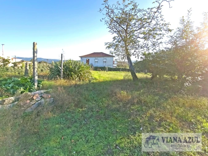 Terreno para Venda em Santa Marta de Portuzelo Foto 2