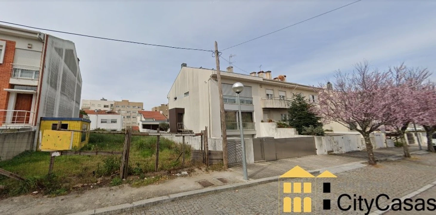 Terreno para Venda em Custóias, Leça do Balio e Guifões Foto 1