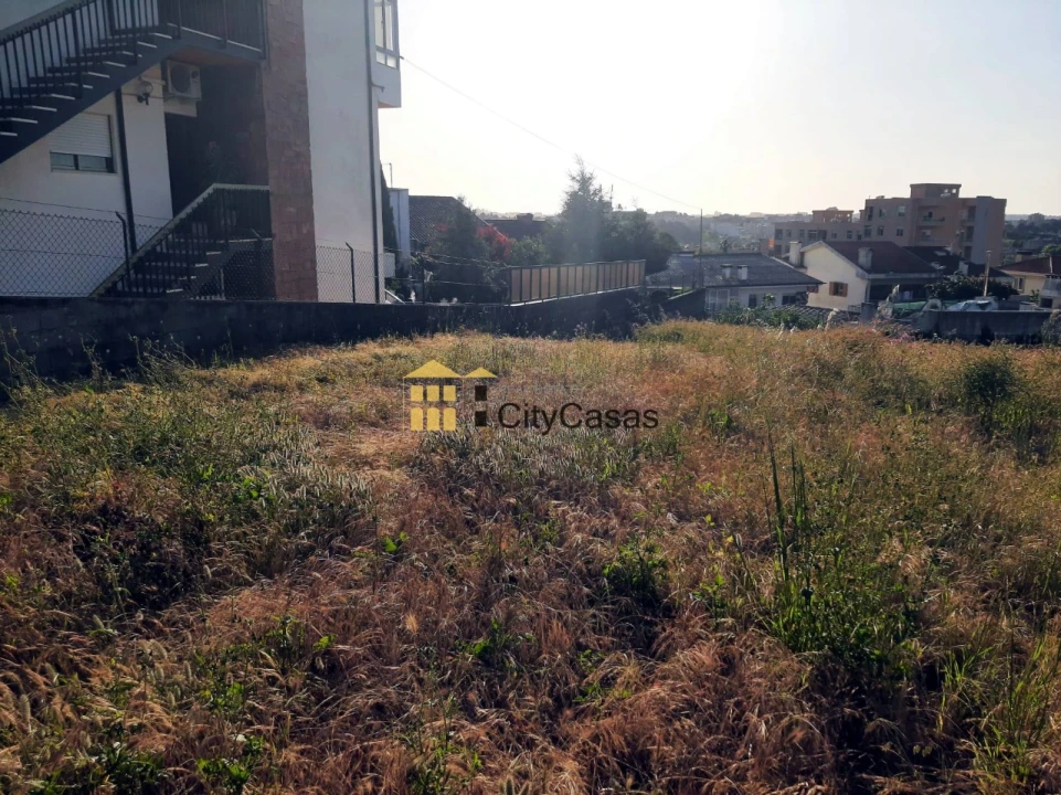 Terreno para Venda em Fânzeres e São Pedro da Cova Foto 4