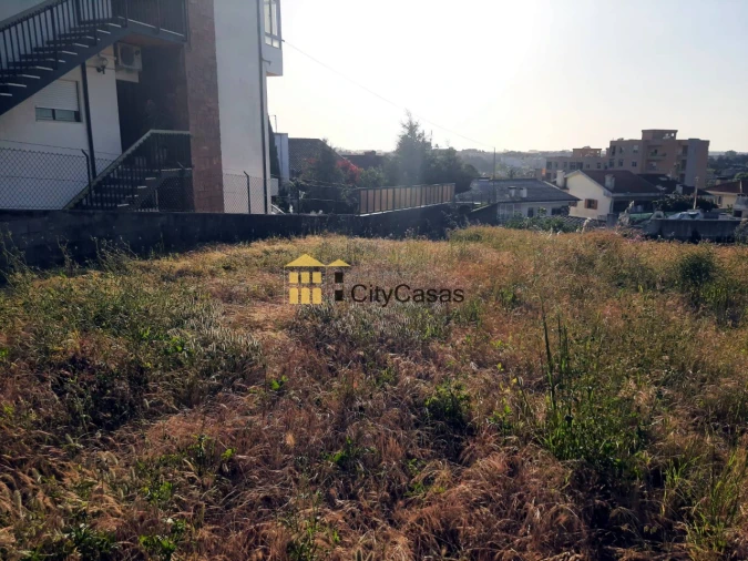 Terreno para Venda em Fânzeres e São Pedro da Cova Foto 4