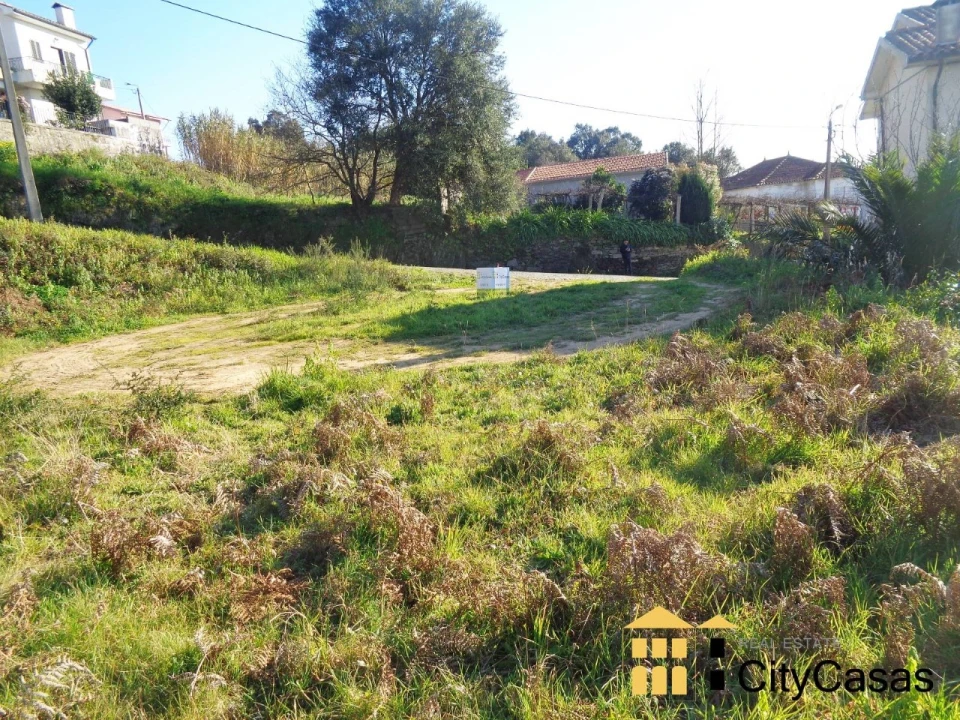 Terreno para Venda em Fânzeres e São Pedro da Cova Foto 9