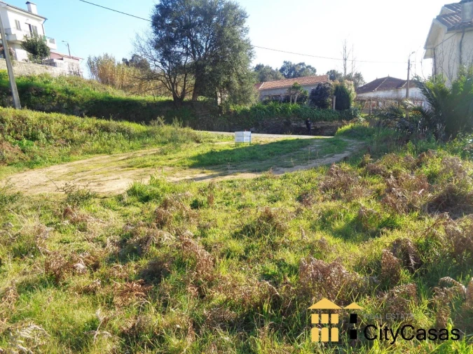 Terreno para Venda em Fânzeres e São Pedro da Cova Foto 9