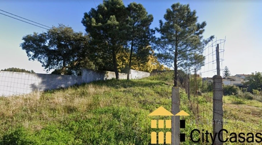 Terreno para Venda em Pedrouços Foto 1