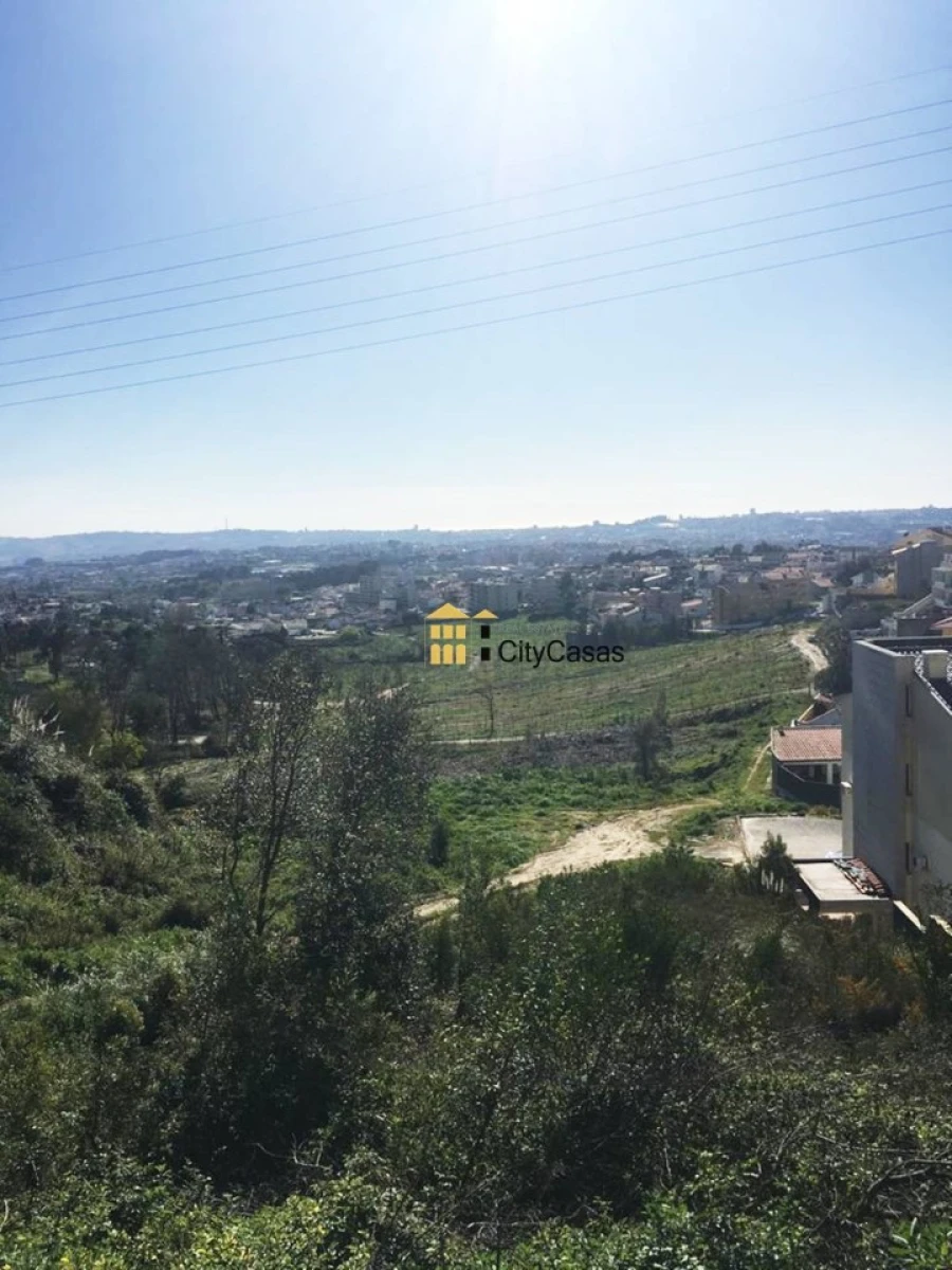 Terreno para Venda em Fânzeres e São Pedro da Cova Foto 4