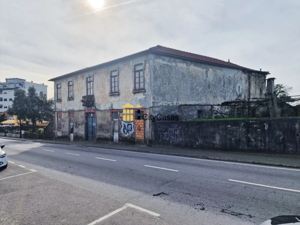 Terreno para Venda em Fânzeres e São Pedro da Cova Foto 2