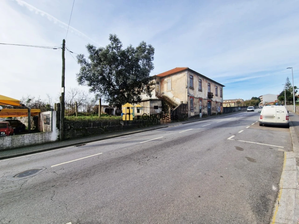 Terreno para Venda em Fânzeres e São Pedro da Cova Foto 8